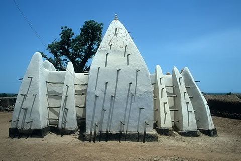 https://www.transafrika.org/media/ghana/moschee-westafrika-ghana.jpg