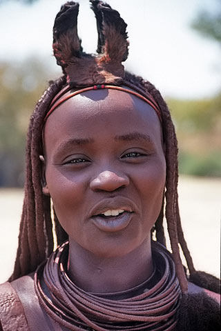 https://www.transafrika.org/media/namibia/himba-frau.jpg